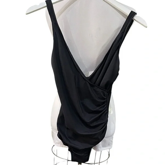 NWT Miraclesuit Surplice Bust Ruched Side Tummy Control One Piece Swimsuit  SZ 8 - Picture 4 of 10